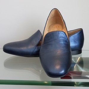 Naturalizer Emiline Navy Flat Slip-On Loafer SZ: 5.5 NWOT